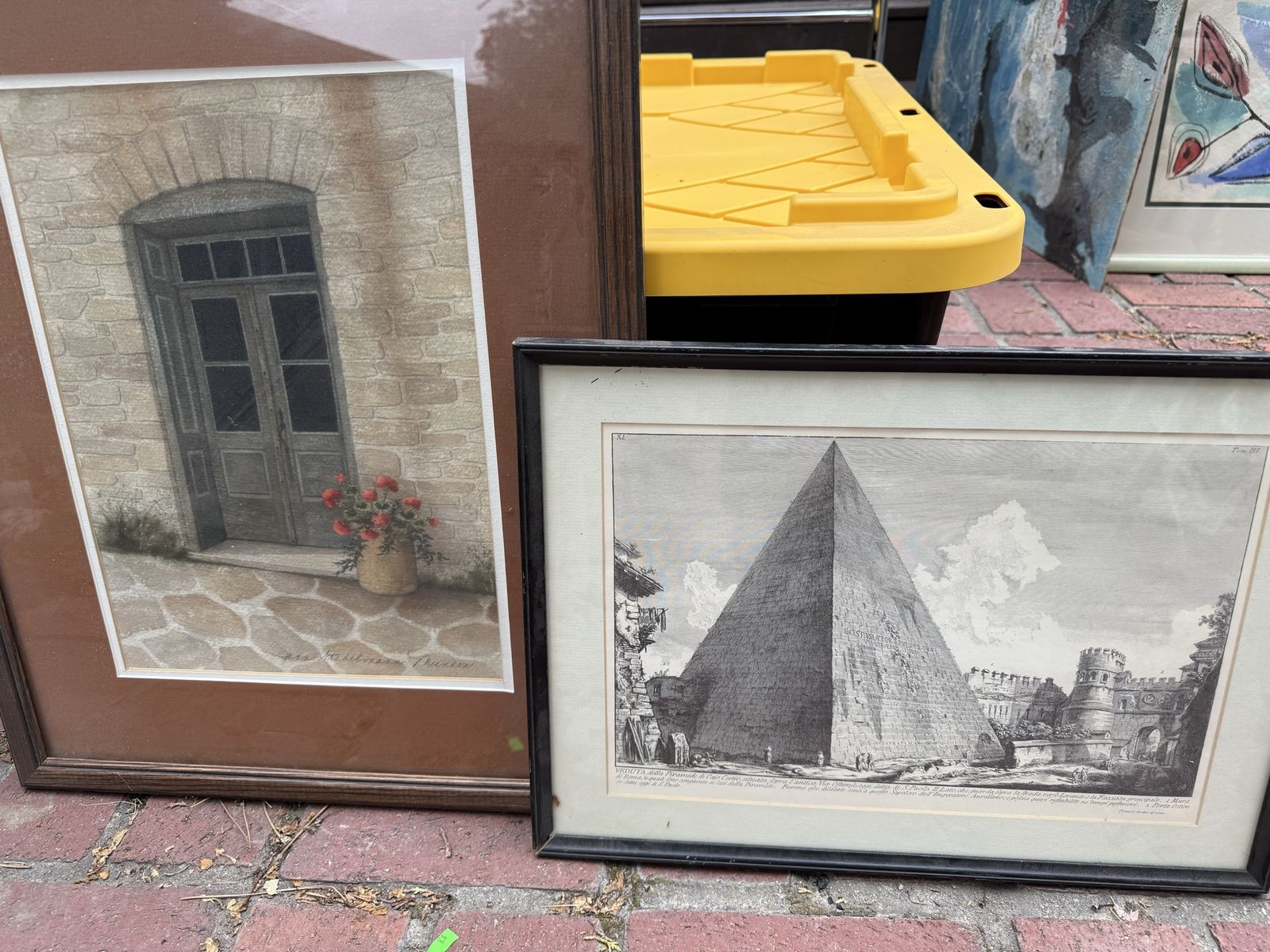 Main image 28