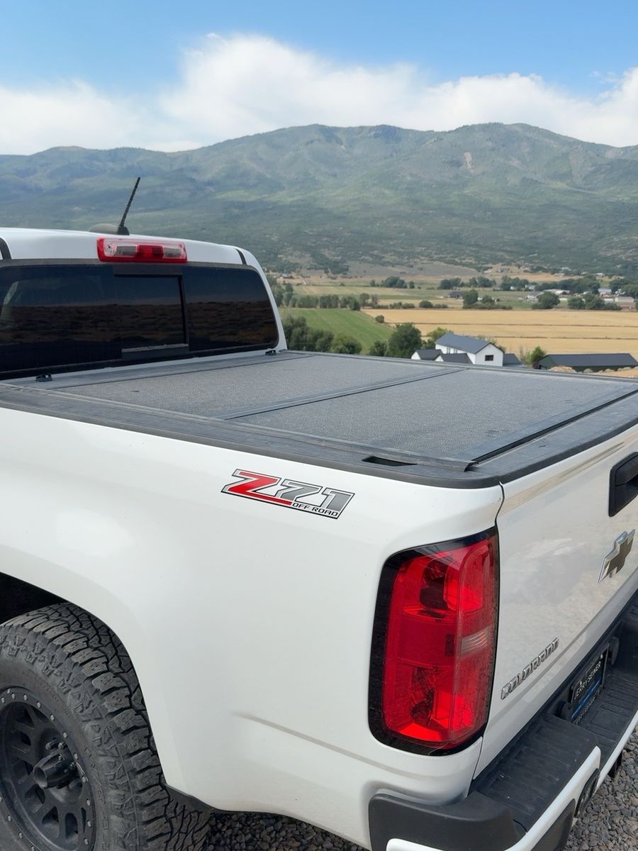 Truck Bed Cover 