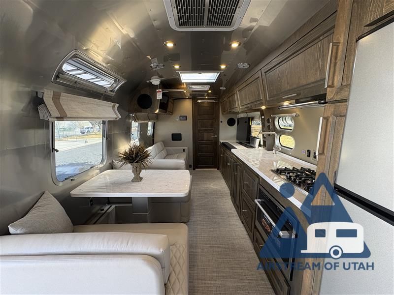 Main image 44