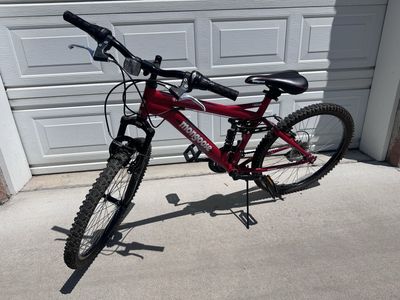 Mongoose Red Mountain Bike Full Suspension kids Size