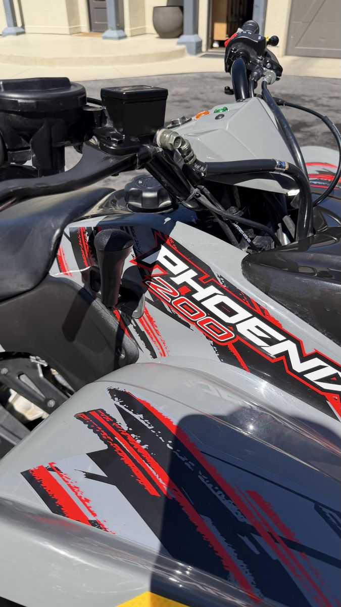 2022 Polaris Phoenix 200