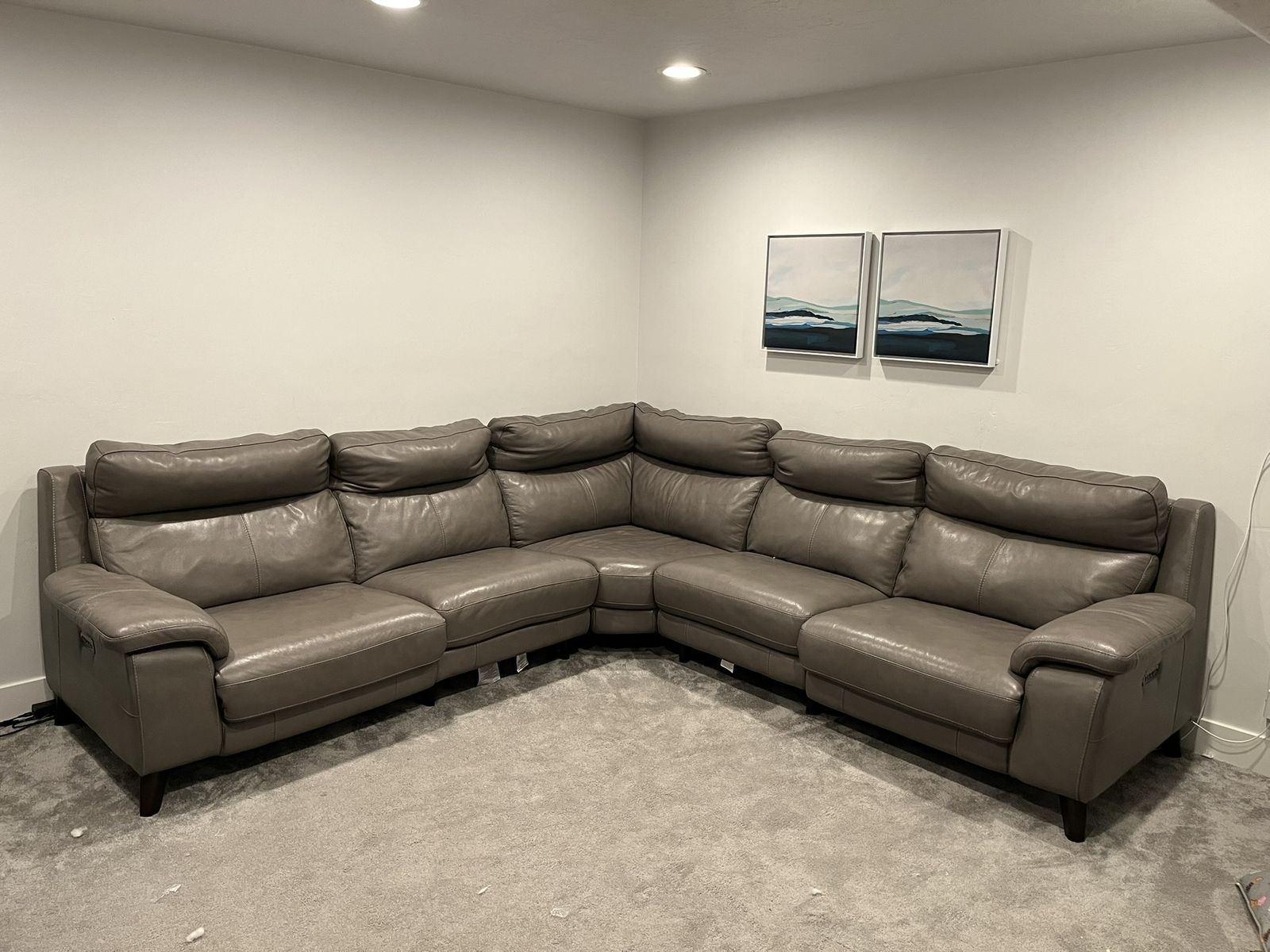 Premium Power Reclining Sectional from R.C. Willey
