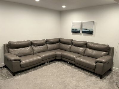 Premium Power Reclining Sectional from R.C. Willey