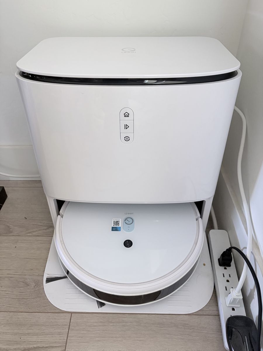 Yeedi Mop Station Pro Robotic Vacuum and Mop with Self-Emptying Dustbin and Mop Washing, White