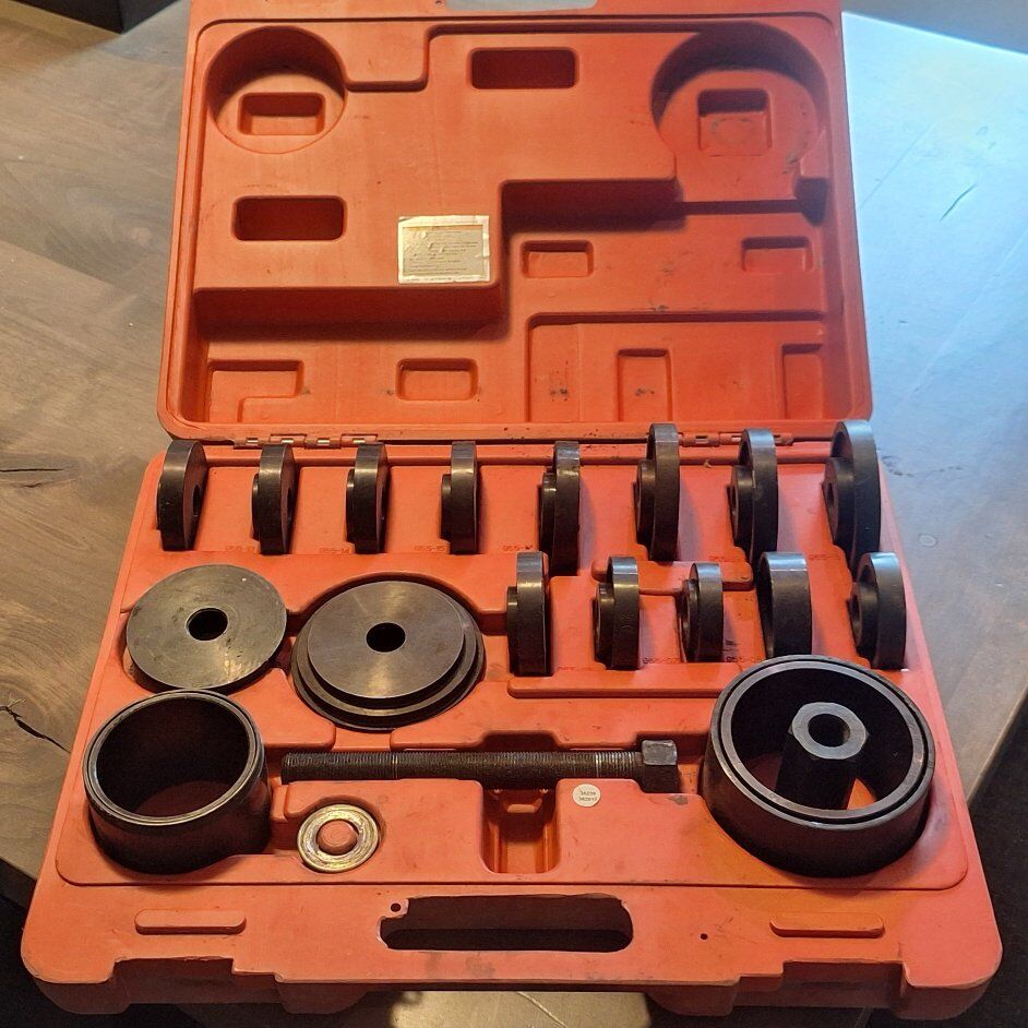 Wheel bearing press kit