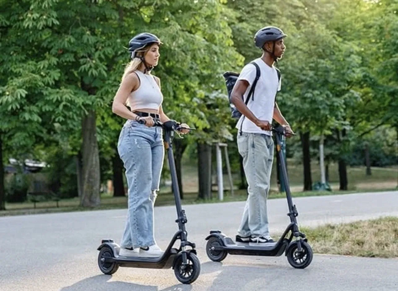 NIU KQi 100P Foldable Electric Scooter - New In Box