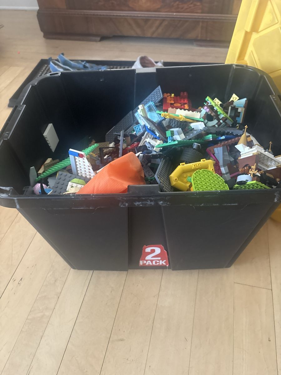 25 lbs of bulk LEGO Bricks and Mixed Building Pieces