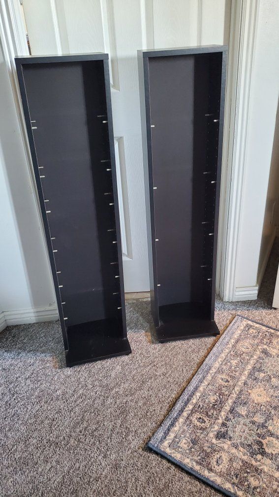 video, cd, video games sh3l or book shelving