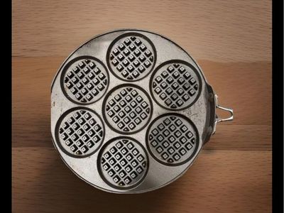 NORDIC WARE SILVER DOLLAR WAFFLE GRIDDLE