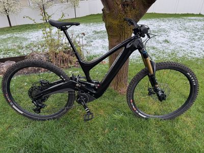 2025 Ibis Oso Bosch CX e-bike size Large - only 84 miles