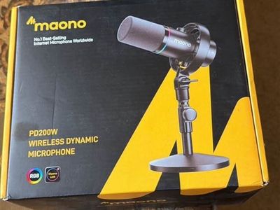 Maono PD200W Wireless Dynamic Microphone with RGB Lighting & Desktop Stand