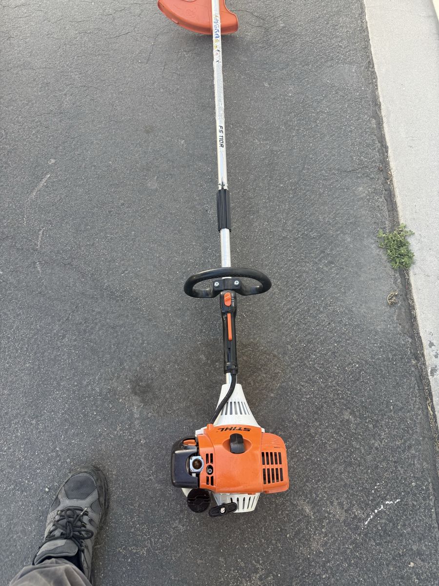 Stihl FS 110 R Gas String Trimmer Weed Wacker