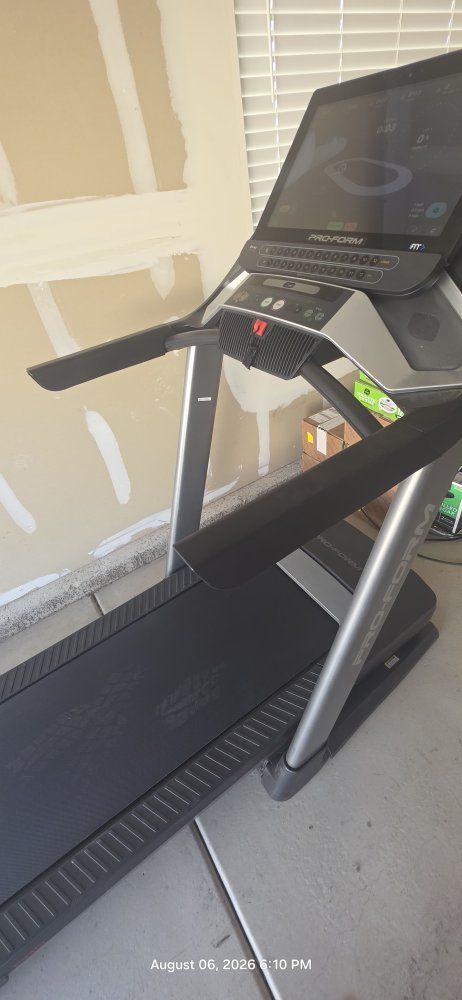 Treadmill, HEAVY DUTY, ProForm 9000, $1K