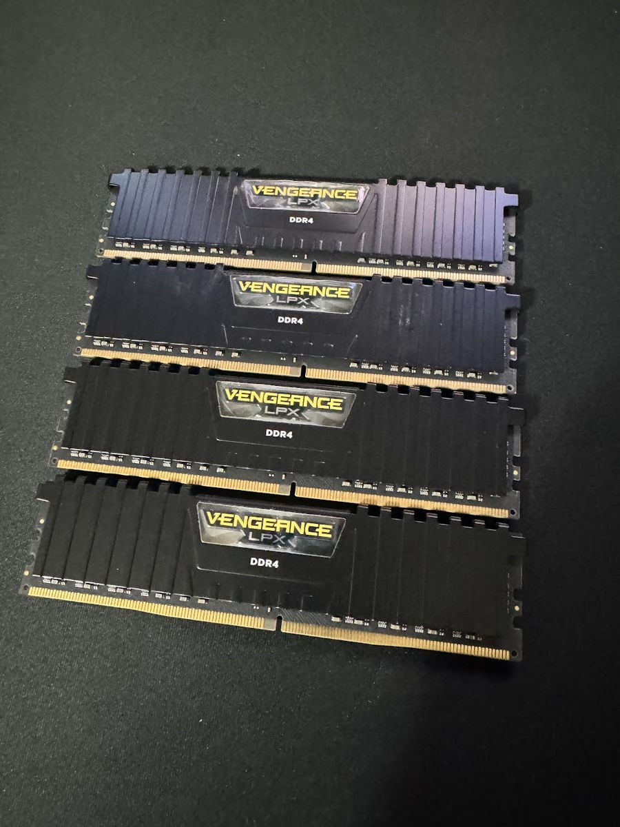 128gb DDR4 3200 CL16 RAM Corsair Vengeance LPX cmk128gx4m4e3200c16 (4 x 32gb)
