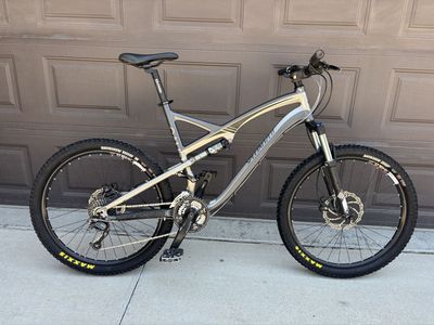 Specialized Camber Comp Full Suspension Mountain Bike
