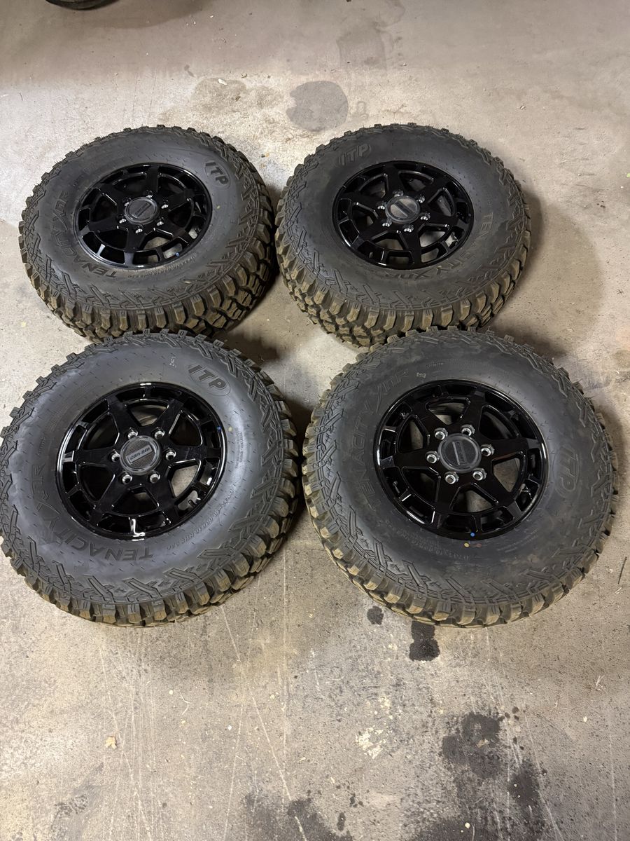 Can-Am Maverick R Wheels and Tires
