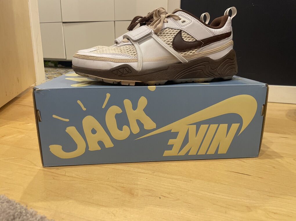 Travis Scott Zoom Feild Jaxx