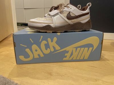 Travis Scott Zoom Feild Jaxx