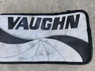 Vaughn Velocity 7000 goalie blocker