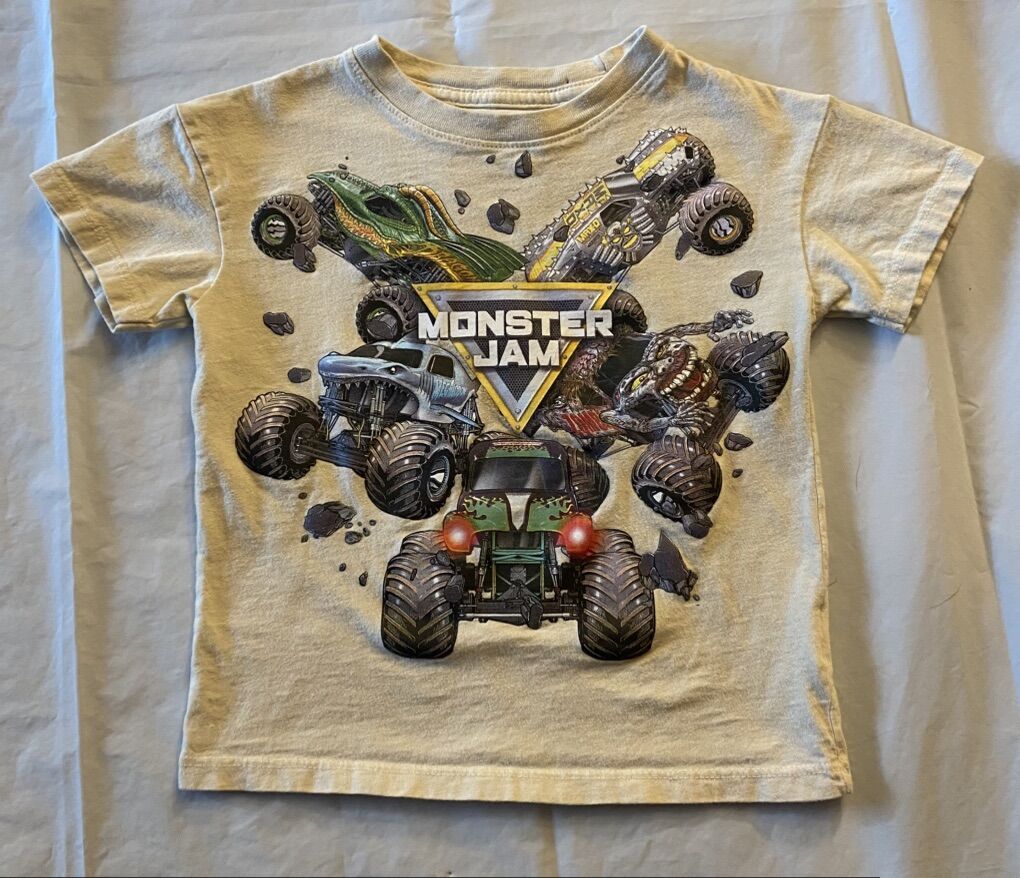 Monster Jam 4T Megalodon, and Earth Shake New!