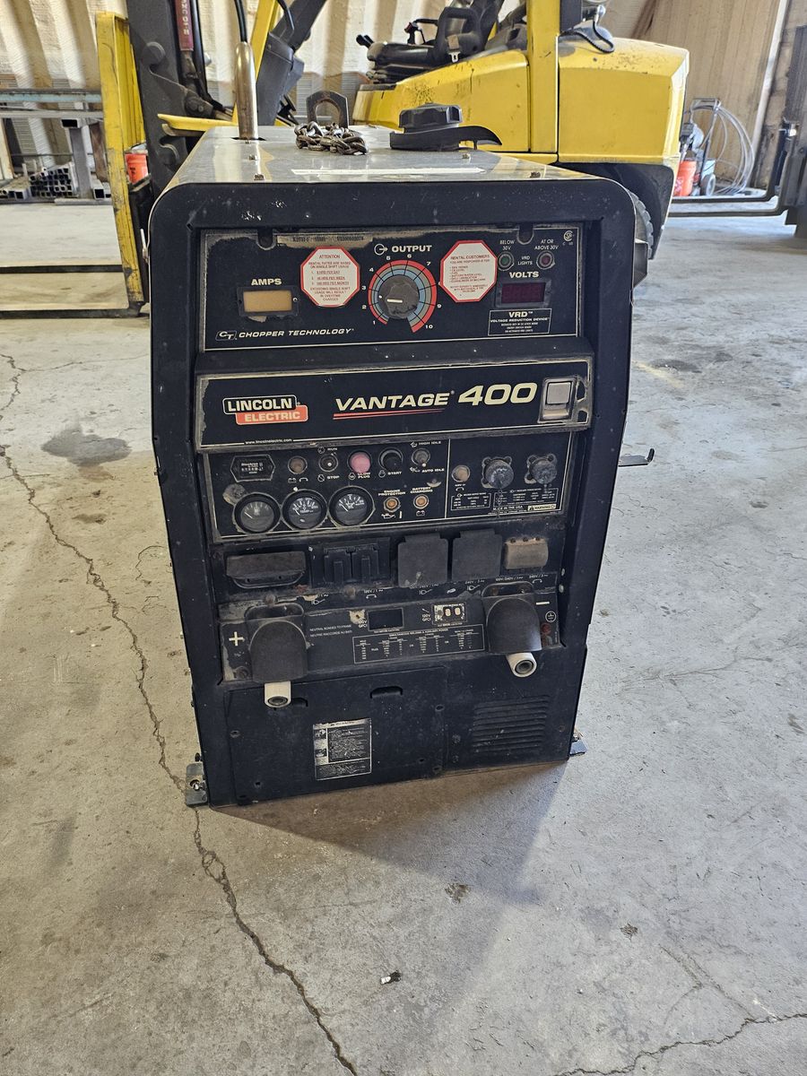 Lincoln Electric Vantage 400 Welder