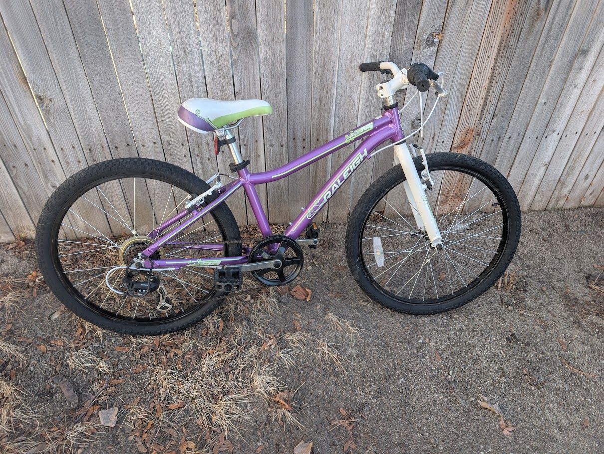 Raleigh Ivy 24" Girls Bike