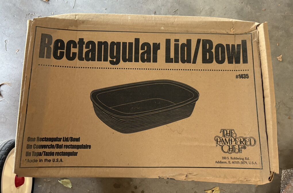 Pampered Chef Rectangular Lid/Bowl