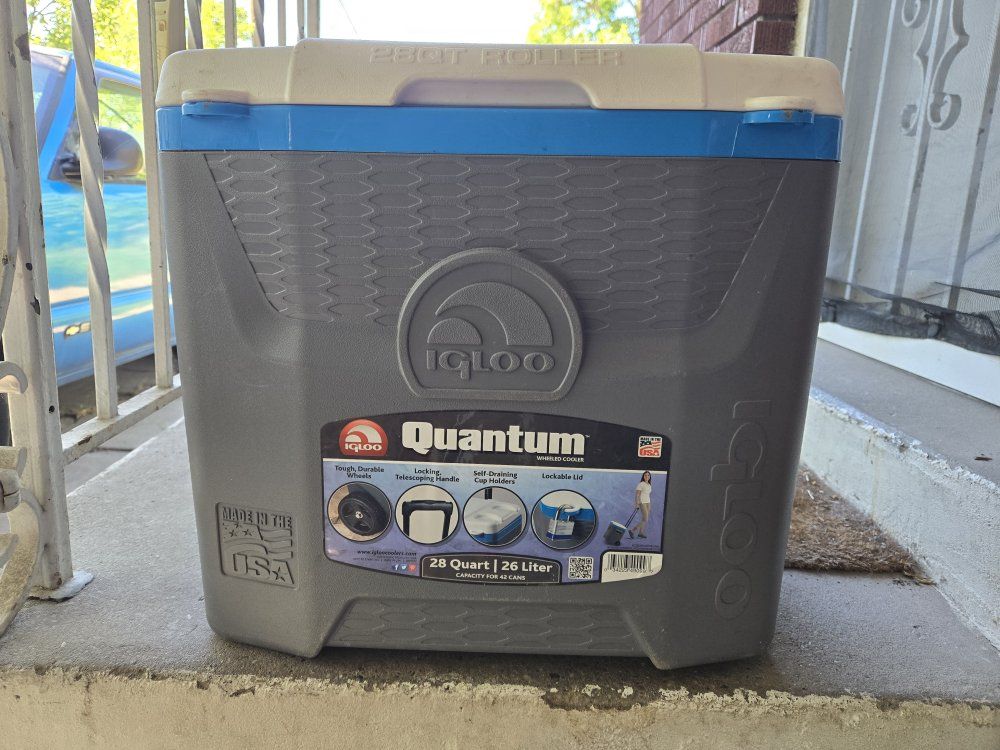 Roller Igloo Cooler ready for Fourth of July antics