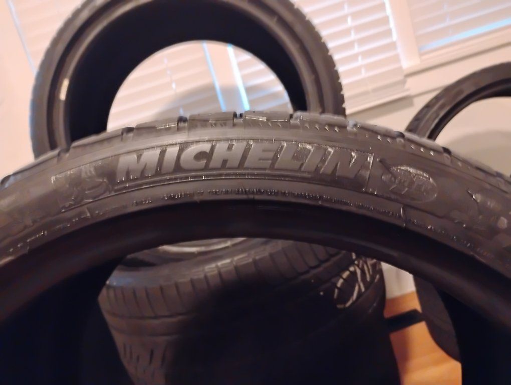 3️ Michelin 295/30 R20
