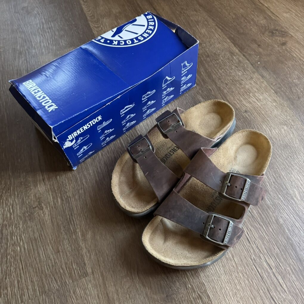 BIRKENSTOCK Arizona Taupe Sandals Like New