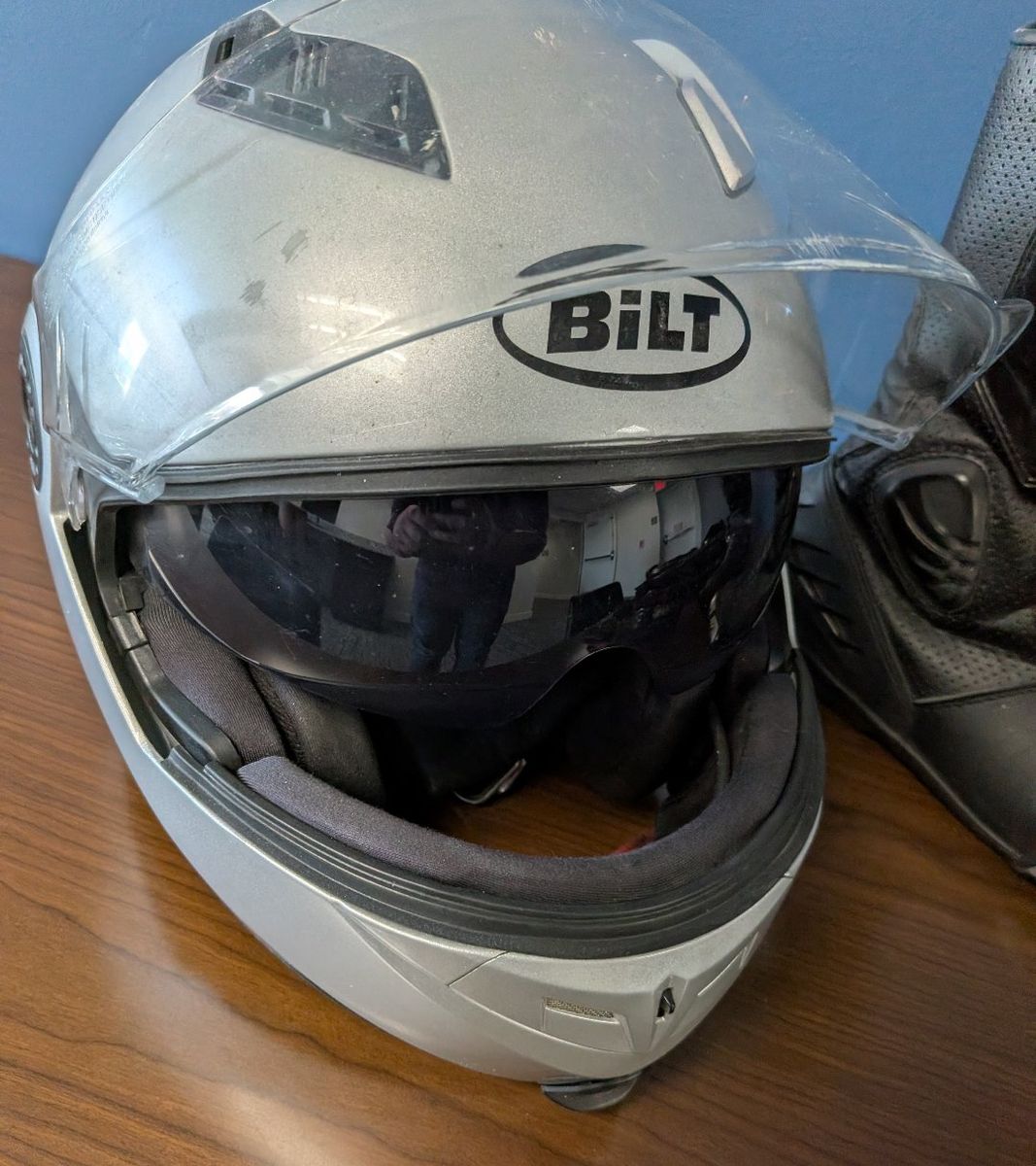 Bilt Bluetooth Silver Motorcycle Helmet + Free Gloves