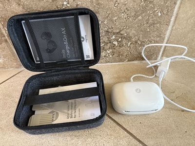 Signia Insio Hearing Aid Charger and Case