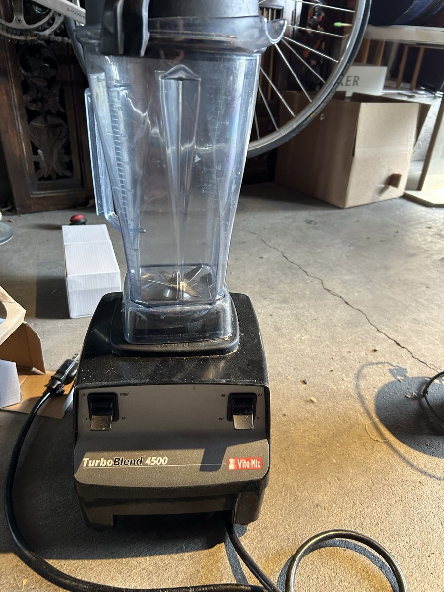 TURBO BLEND 4500 VITA MIX BLENDER VM0102 64 OZ