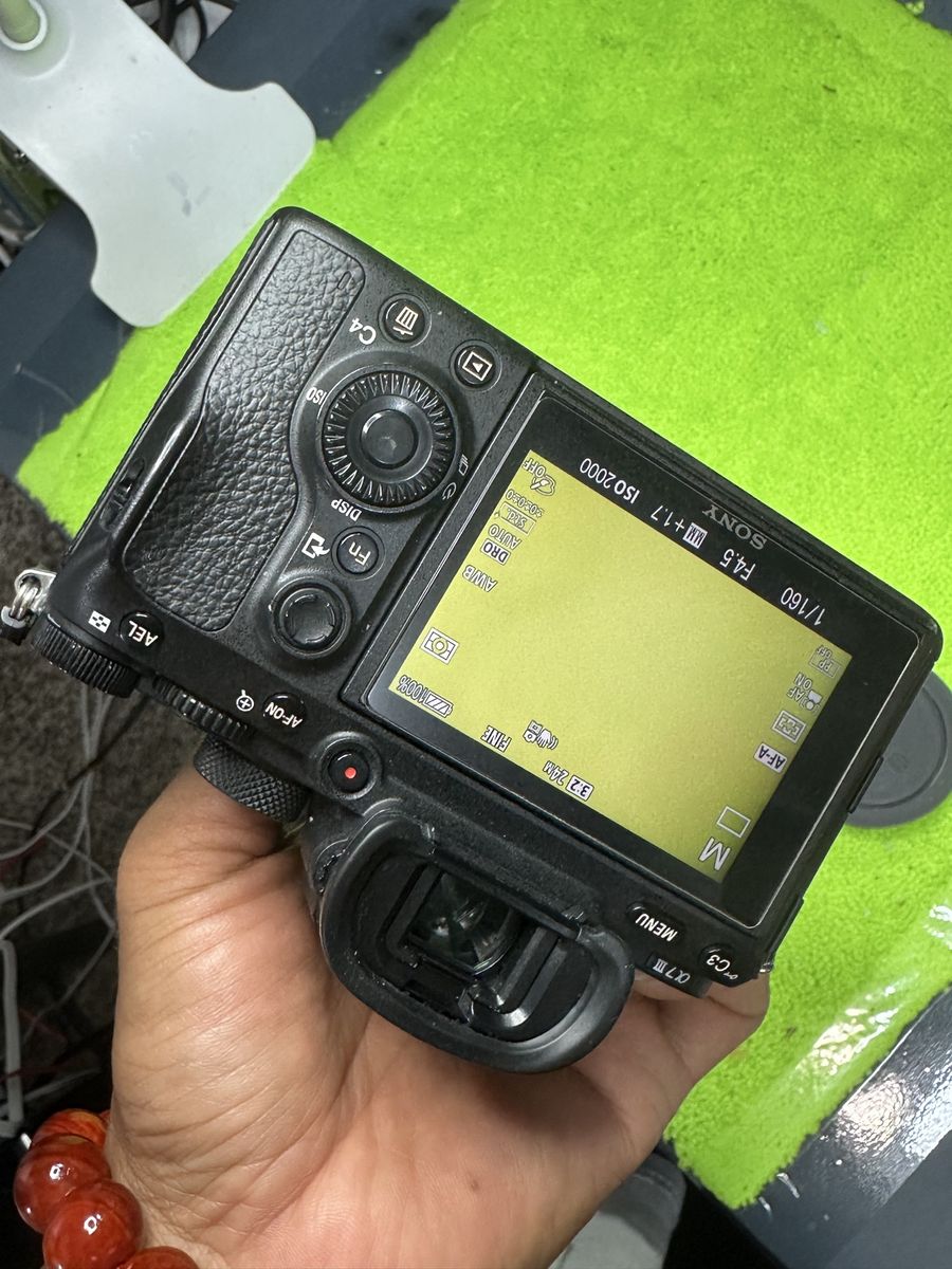Main image 2