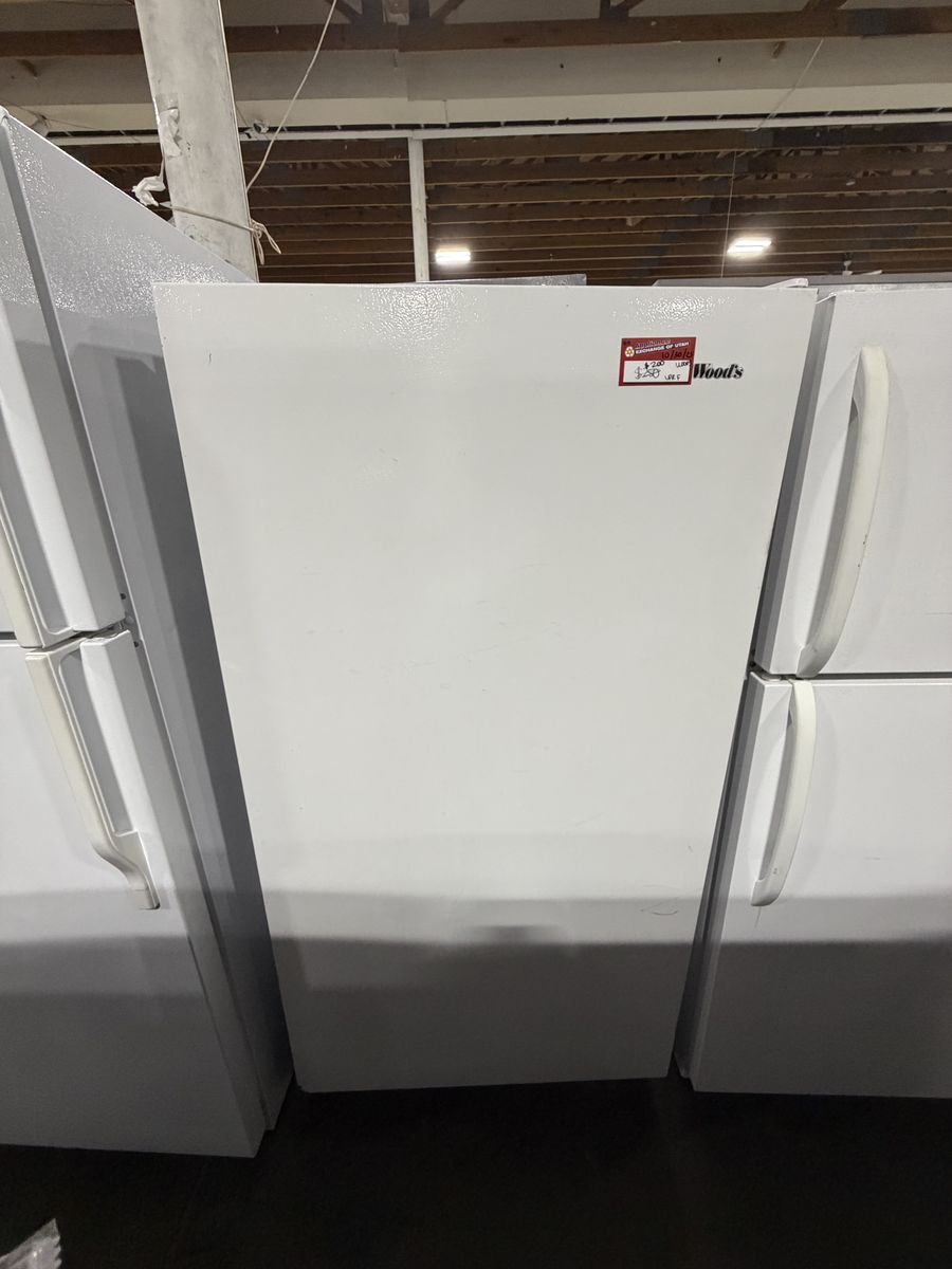 HURRY! WOODS UPRIGHT NOT FROST FREE FREEZER