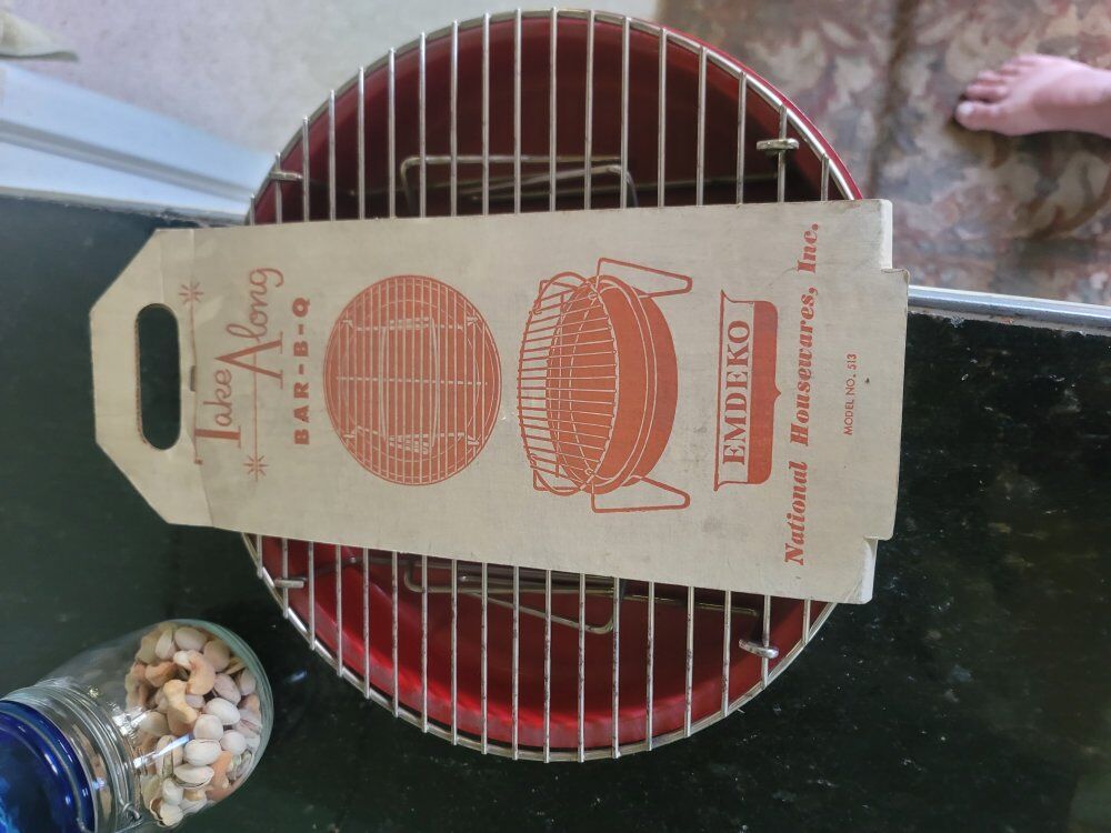 Portable vintage barbecue