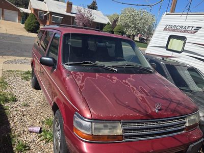 1995 PLYMOUTH GRAND VOYAGER SE