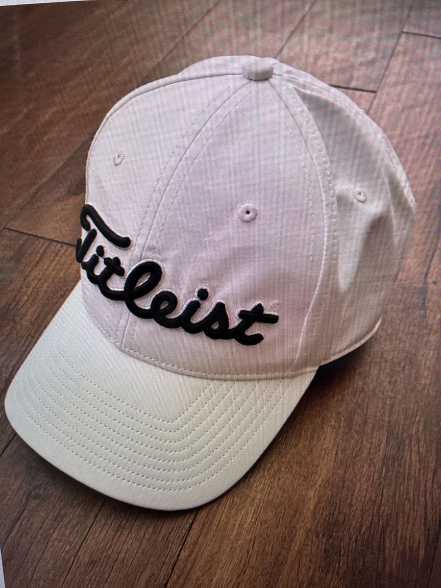Titleist white golf hat adjustable like new Sewailo Golf Course AZ