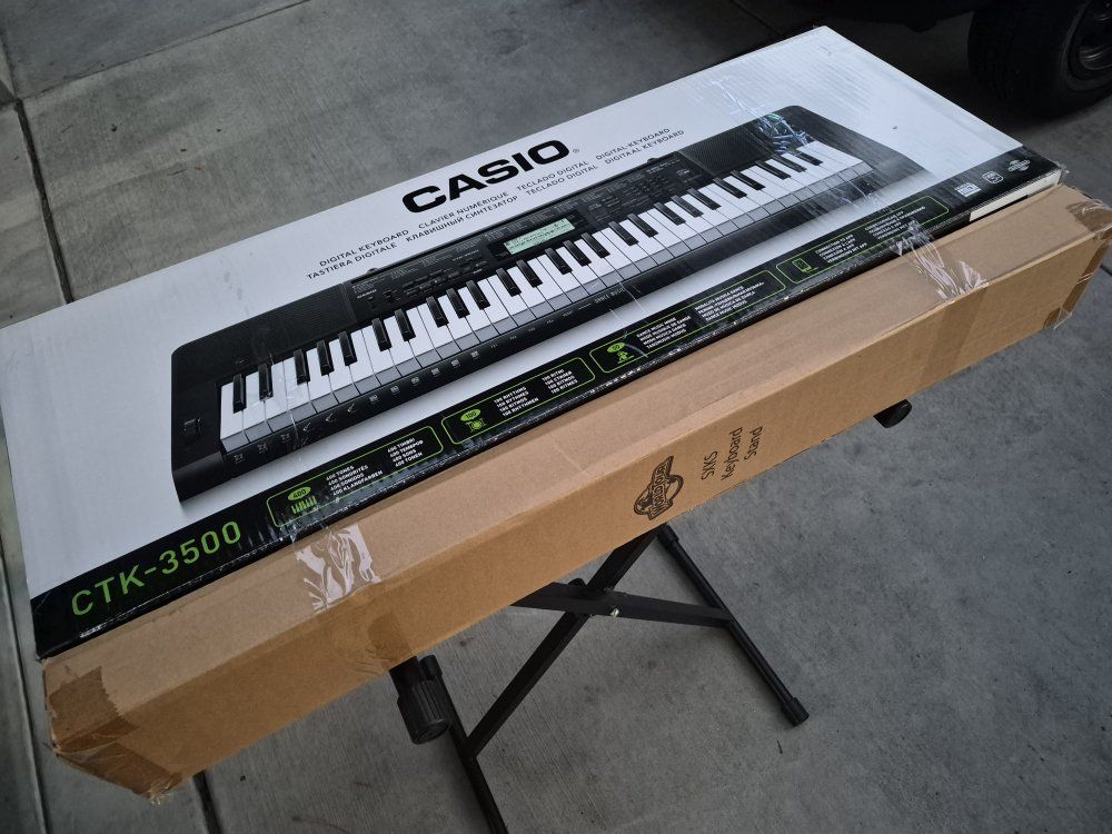 Casio CTK-3500 61-Key Portable Keyboard - Black,  Stand included. Everything Brand New.