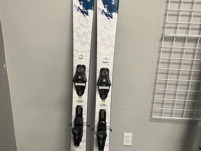 Salomon QST Echo Skis - 173cm w/ Atomic Strive 11 Demo Bindings- New 2026