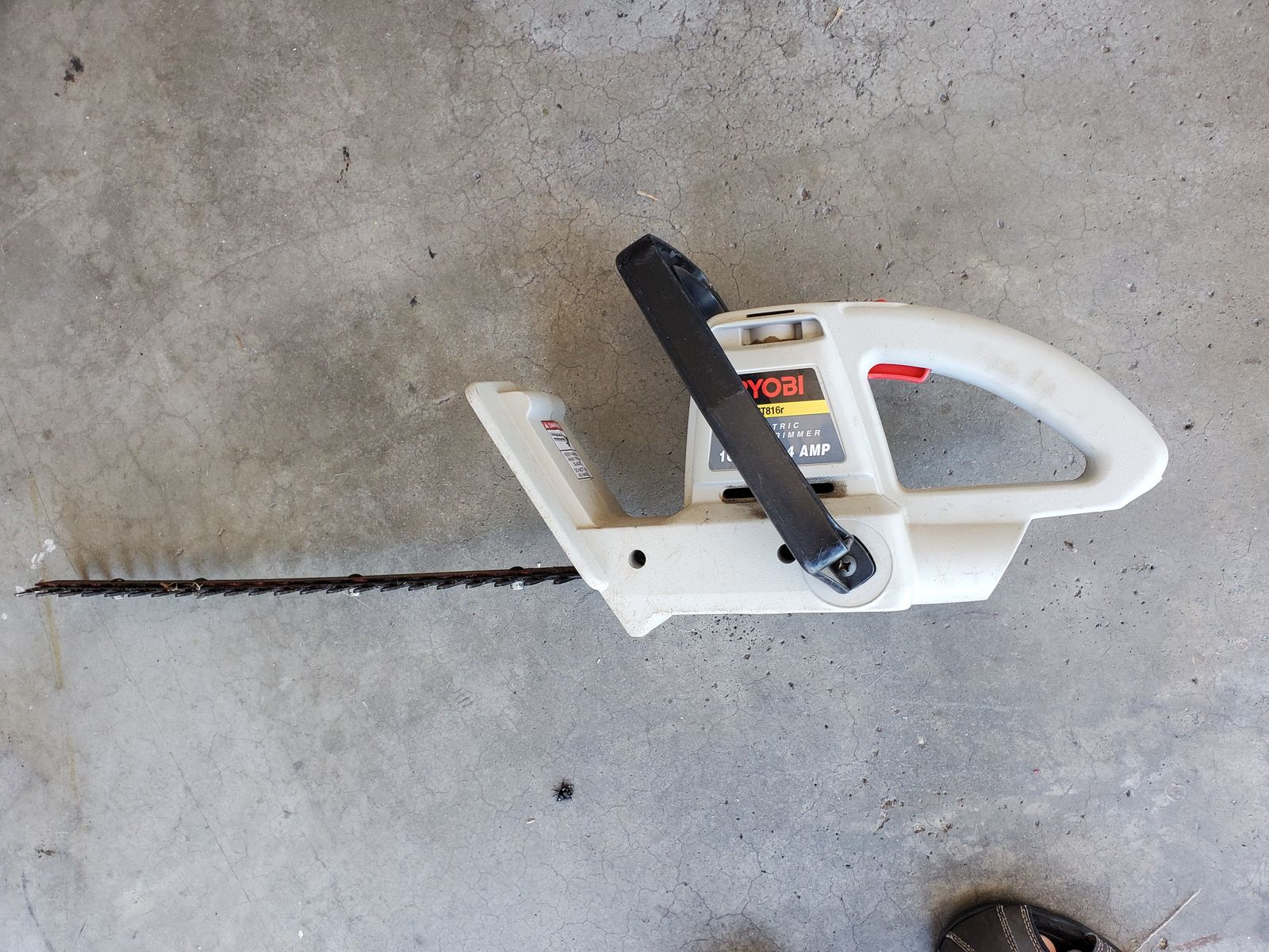 RYOBI Electric Hedge Trimmer