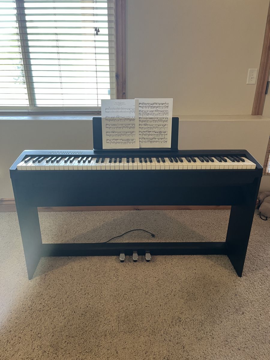 Roland FP-30 88-Key Digital Piano with Stand and 3-Pedal Unit - Black