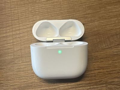AirPods 4 charging case only