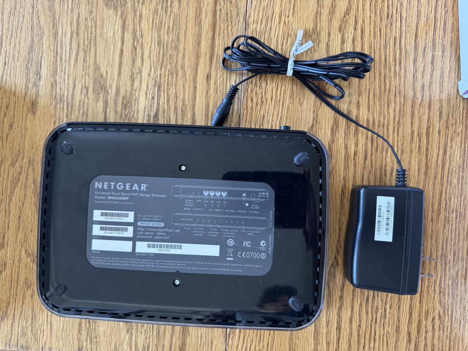 Netgear WN 2500 RP Universal Router