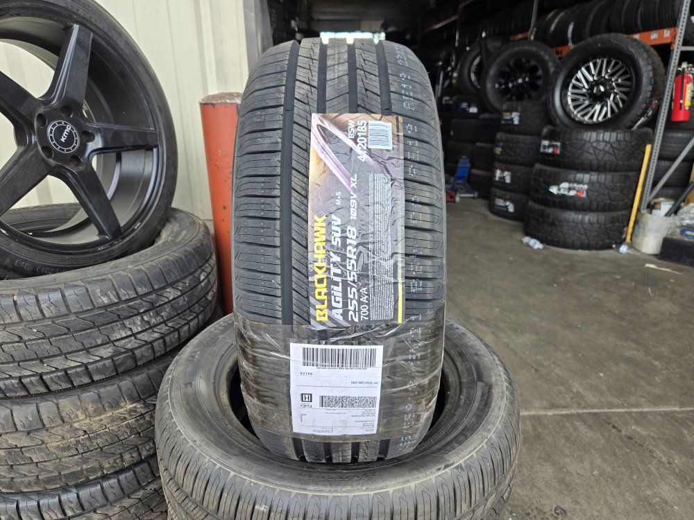 SET 255/55R18 BLACKHAWK AGILITY SUV