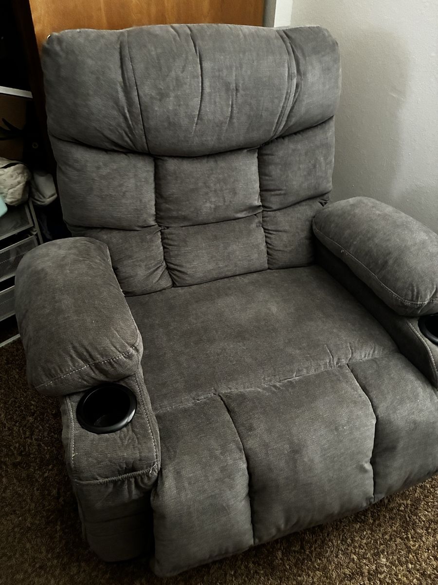 Reclining lift chair with heat and massage 
