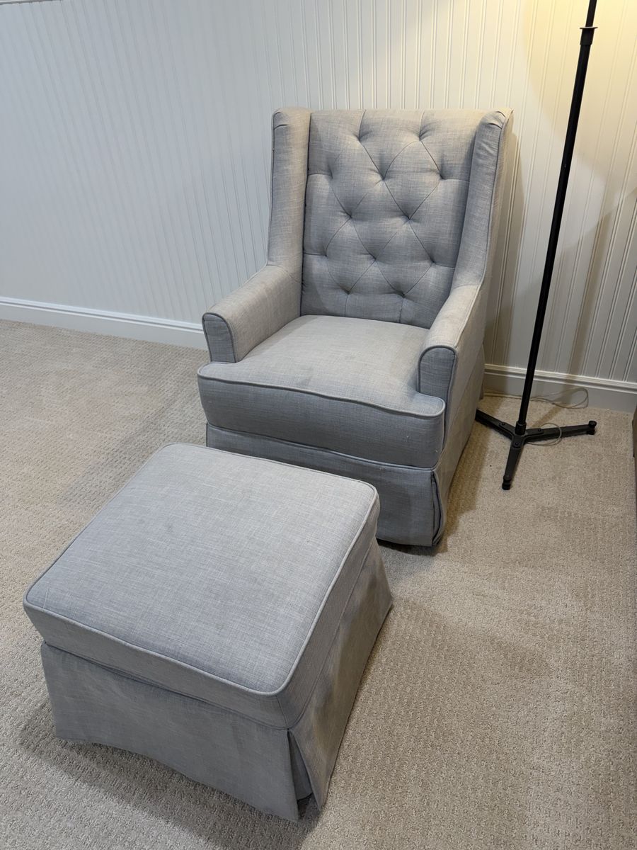 Million Dollar Baby Glider & Ottoman Light Gray