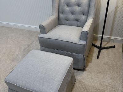 Million Dollar Baby Glider & Ottoman Light Gray