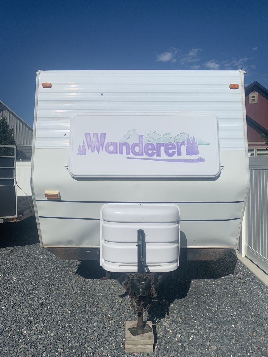 2001 Thor Wanderer 220RB Travel Trailer - 22 Feet, Sleeps 6