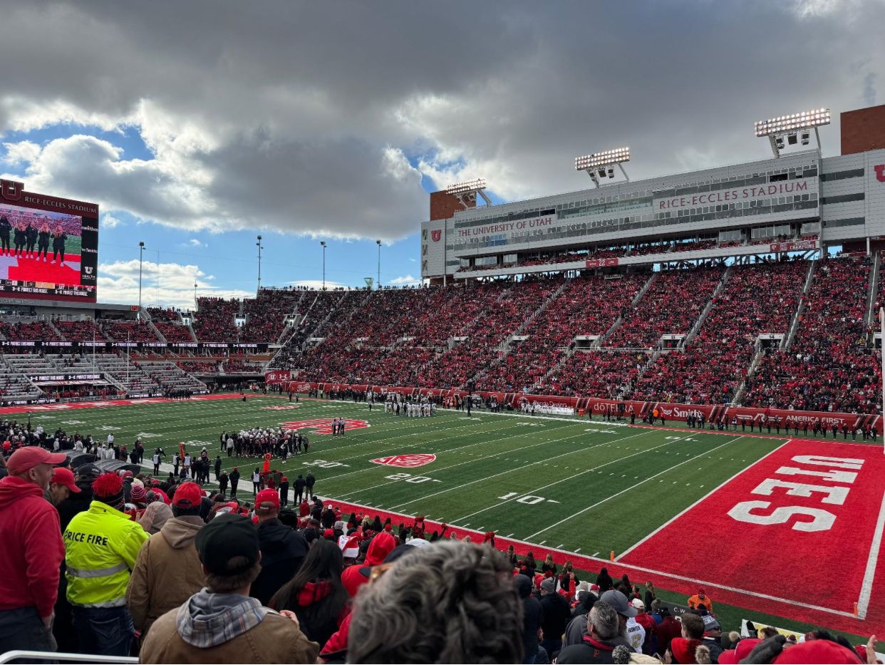 2 Utes football season tickets 7 games 